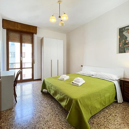 Hotel Casa Gramsci - Affitti Brevi Italia Modena Zewnętrze zdjęcie