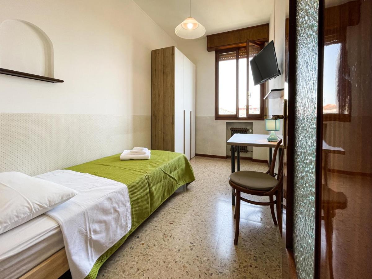 Hotel Casa Gramsci - Affitti Brevi Italia Modena Zewnętrze zdjęcie
