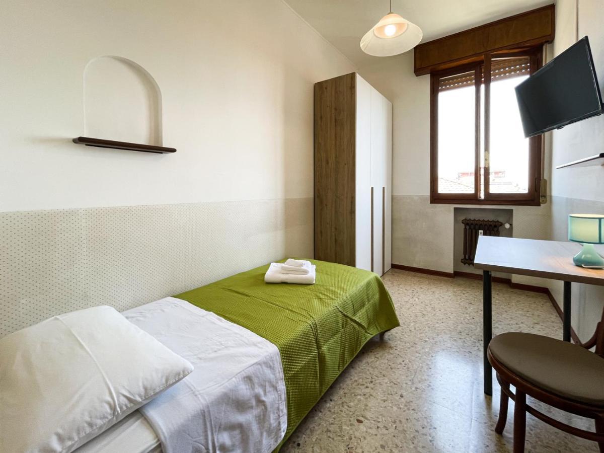 Hotel Casa Gramsci - Affitti Brevi Italia Modena Zewnętrze zdjęcie